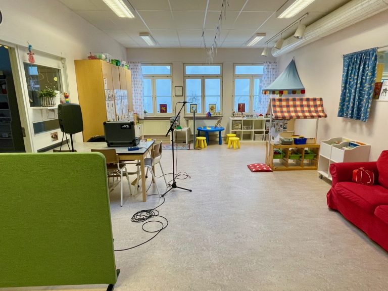 Bullermätning på förskola i Gävle. Ljudmätning av akustik av Gävle Ljud med ljudmätare.